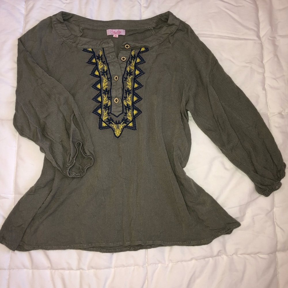 🍃 Half Button Up Blouse 🍃